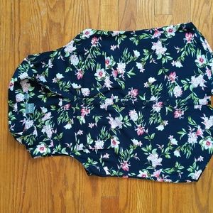 Floral print sleeveless blouse
